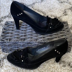 Stuart Weitzman Black Suede Pumps - like new!